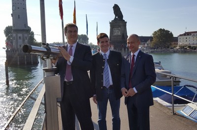 Einweihung des geodätischen Referenzpunktes im Lindauer Hafen mit Staatsminister Dr. Markus Söder und Landrat Elmar Stegmann